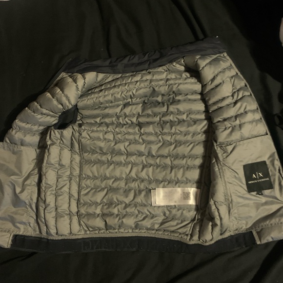 Armani exchange vest - Picture 3 of 7